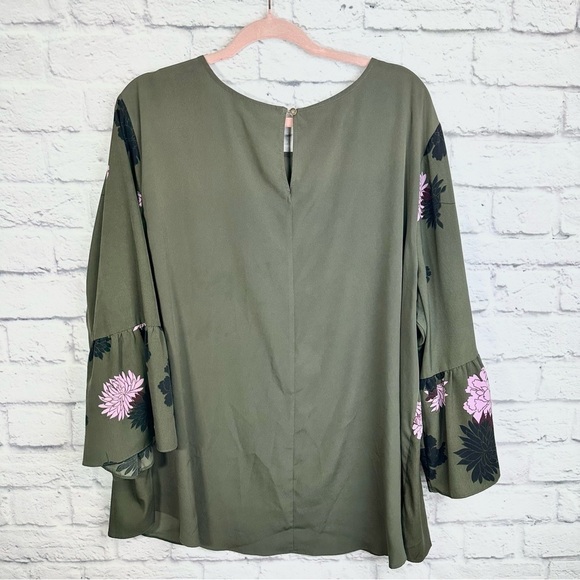 Apt 9 Floral Green Bell Sleeve Flowy Blouse Top Size 3X - Picture 3 of 9